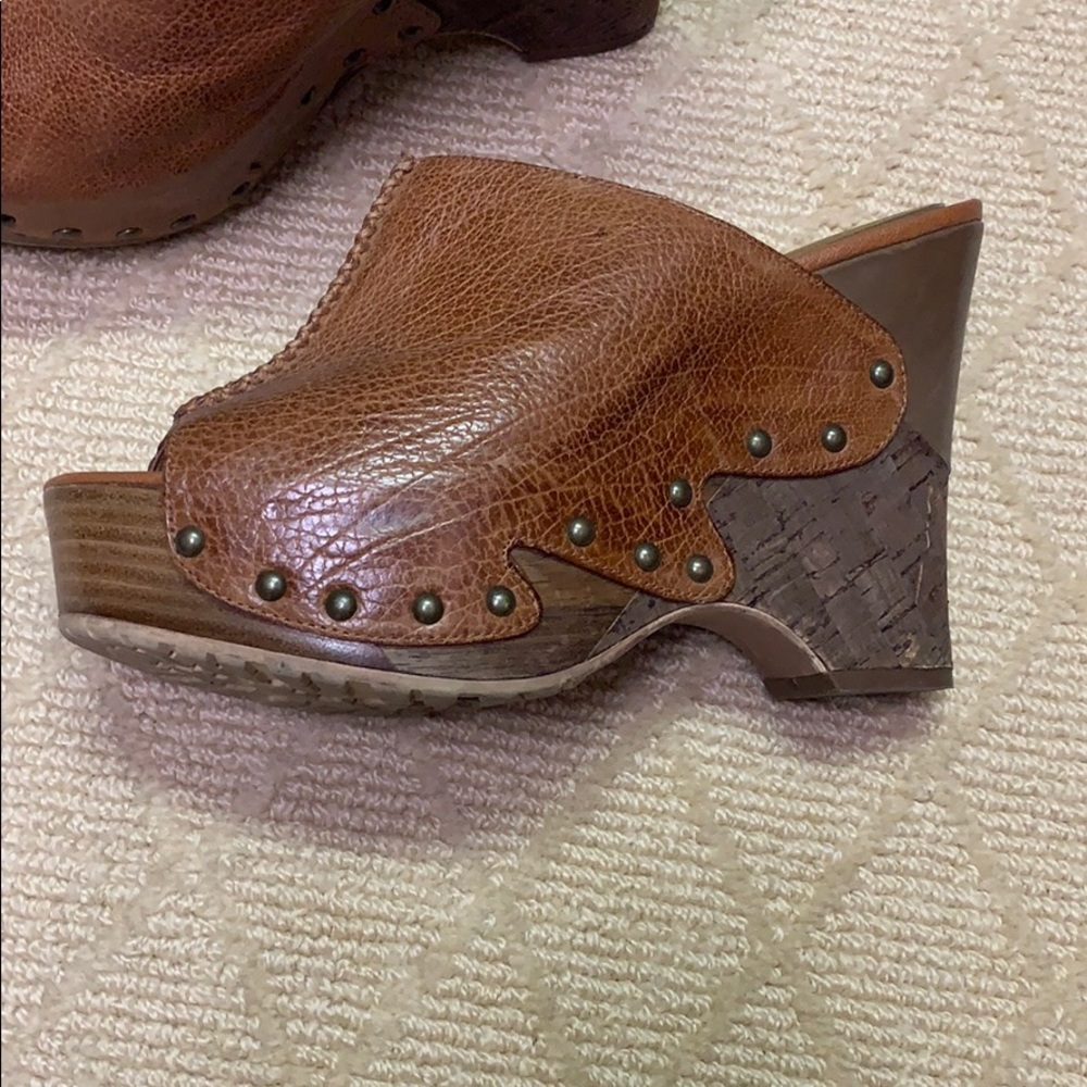 Slide shoes - Picture 2 of 3
